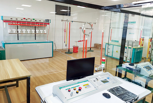 哈尔滨供电公司清静工用具实验室测试装备验收